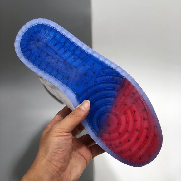 Athletic_Shoes